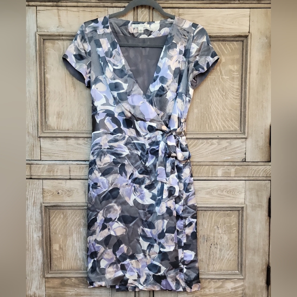 Banana Republic 100% Silk Dress Size 2